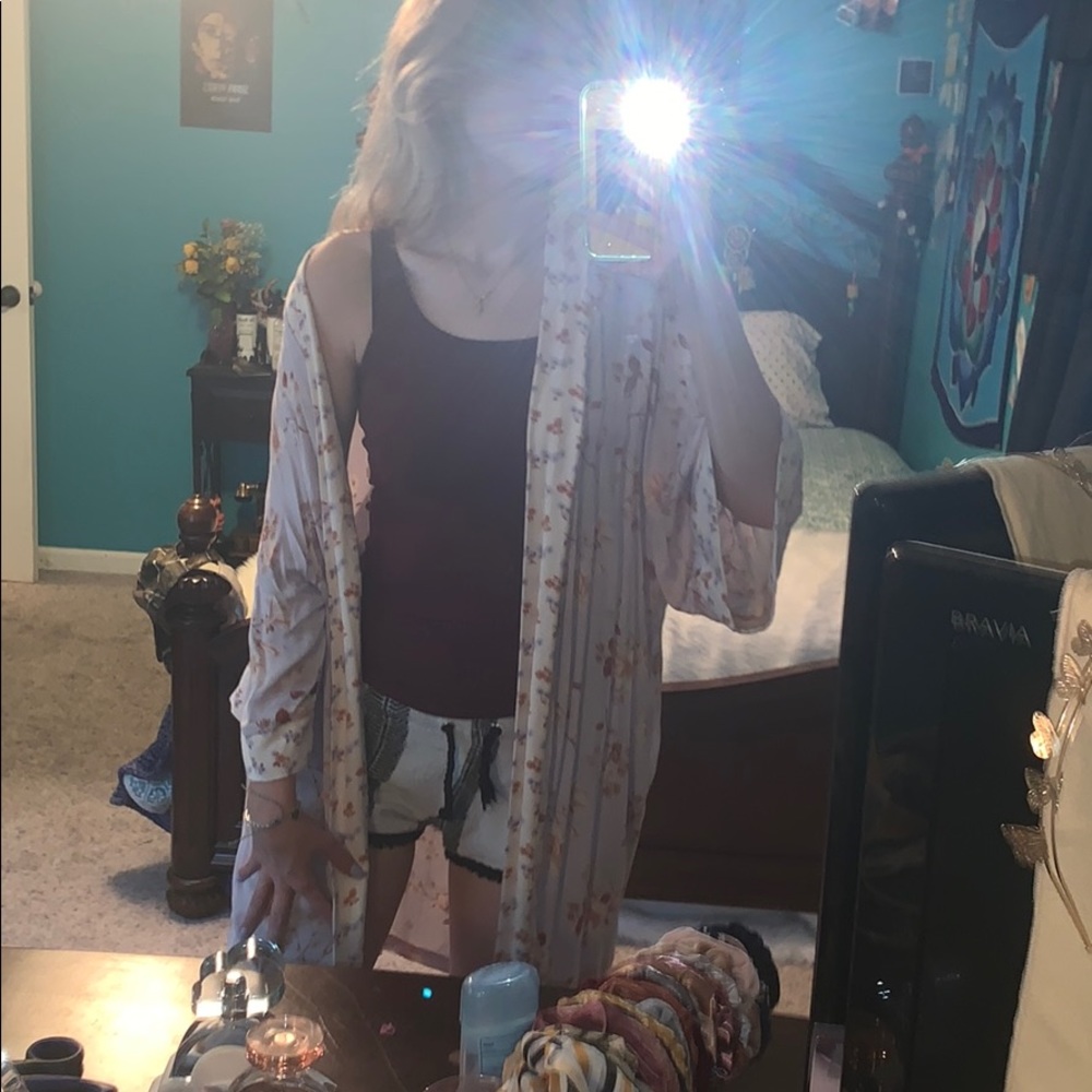 Floral kimono/cardigan